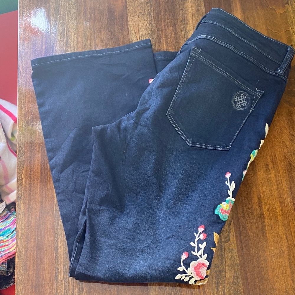 Laurie Felt Navy Skinny Jeans with Multicolor Floral Embroidery - Picture 5 of 5